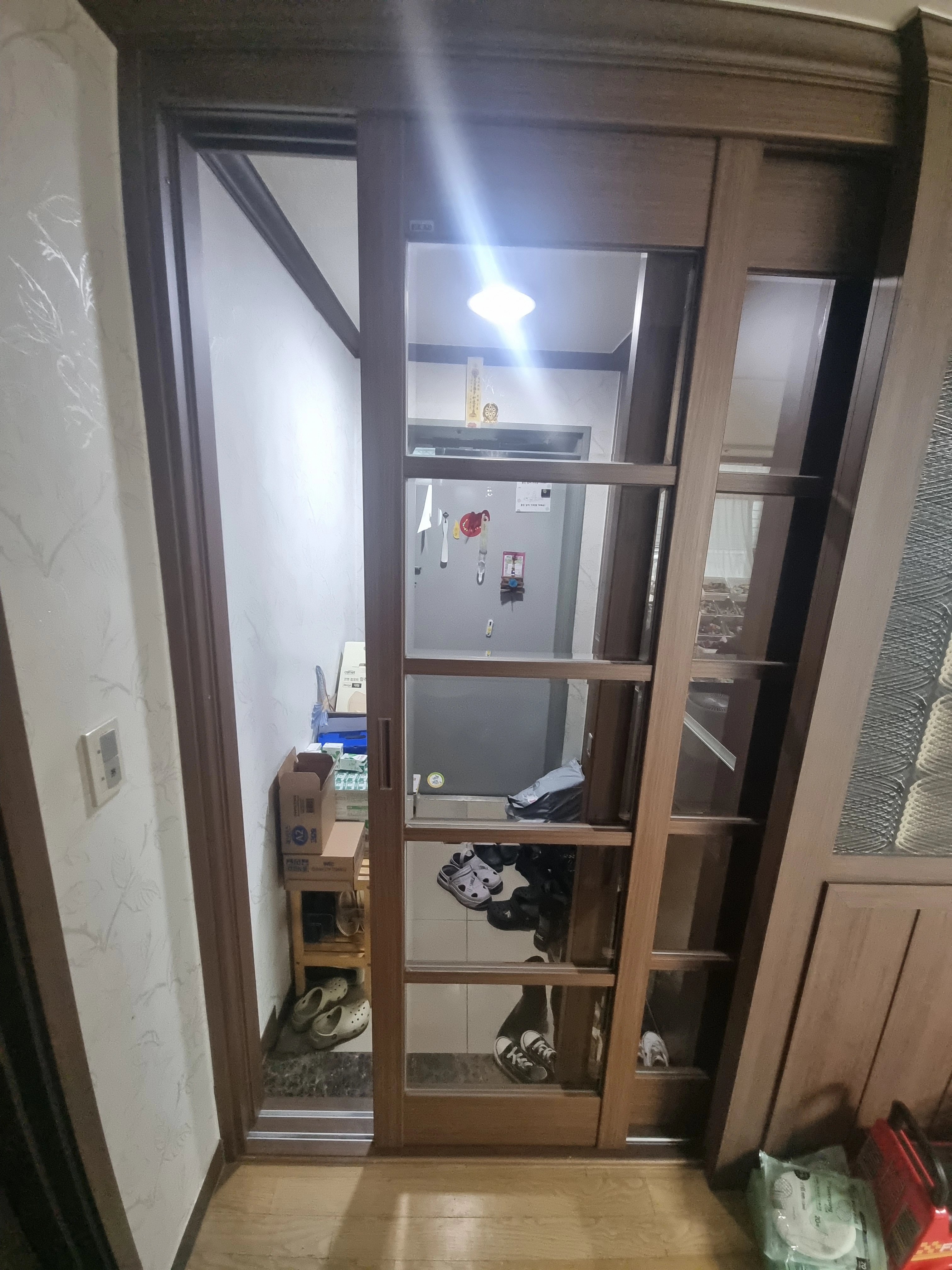 여닫이문 조정 경기 양주 1