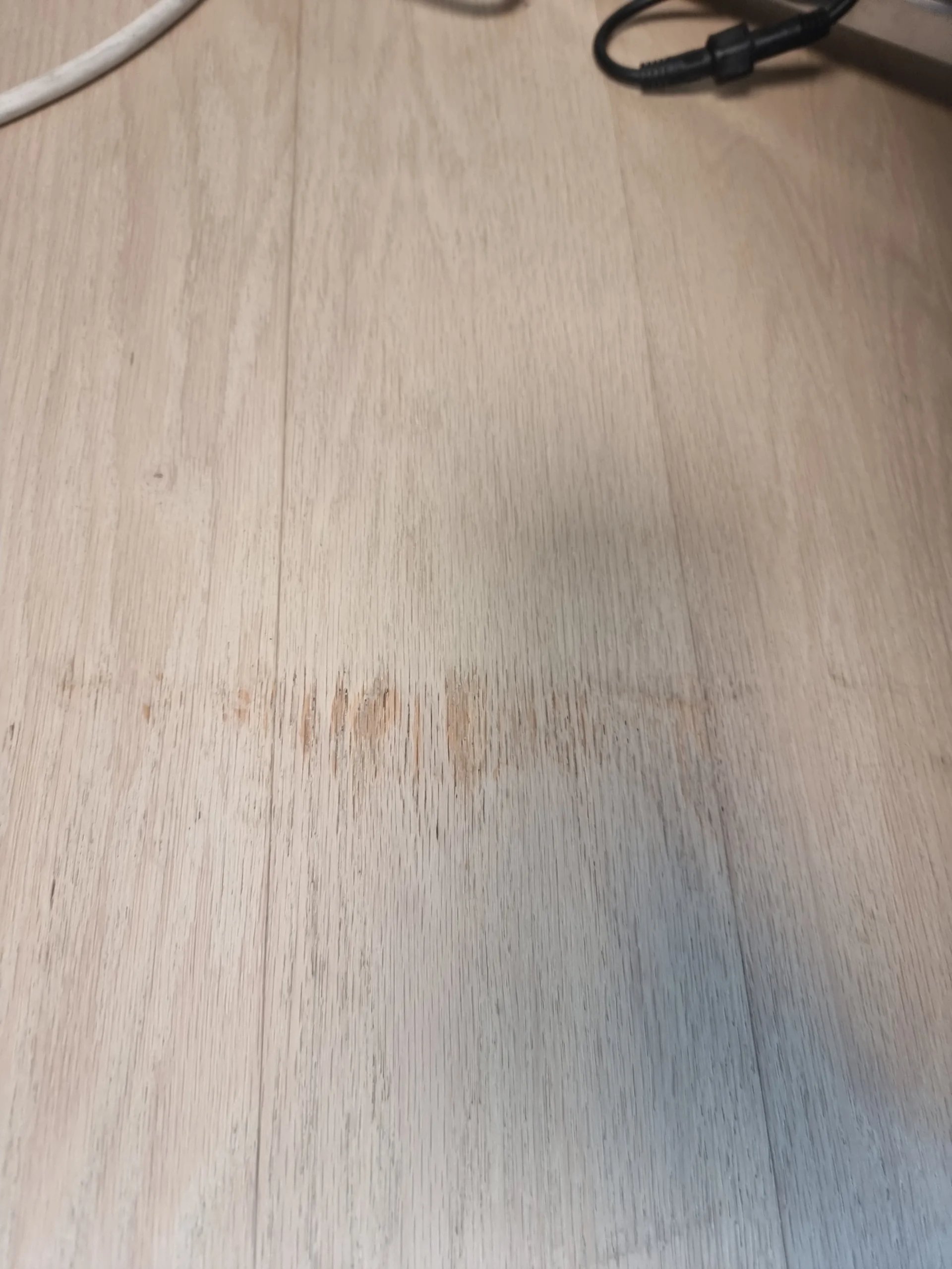 거실 바닥 마루 보수 (점검 중) · 경기 용인