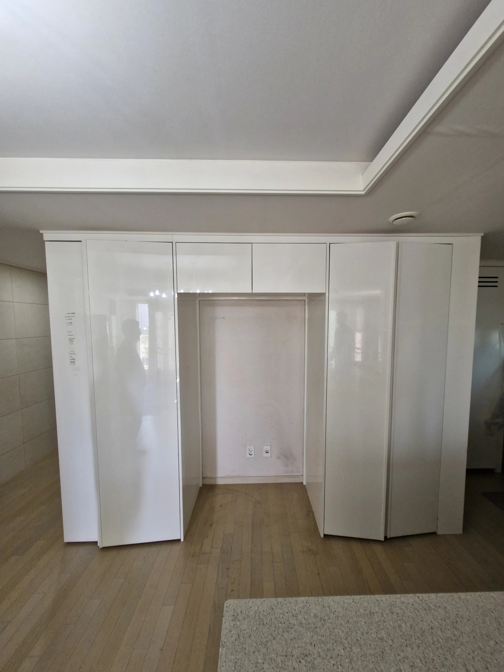 거실 벽면 냉장고장 제작 (완료) · 서울 종로구