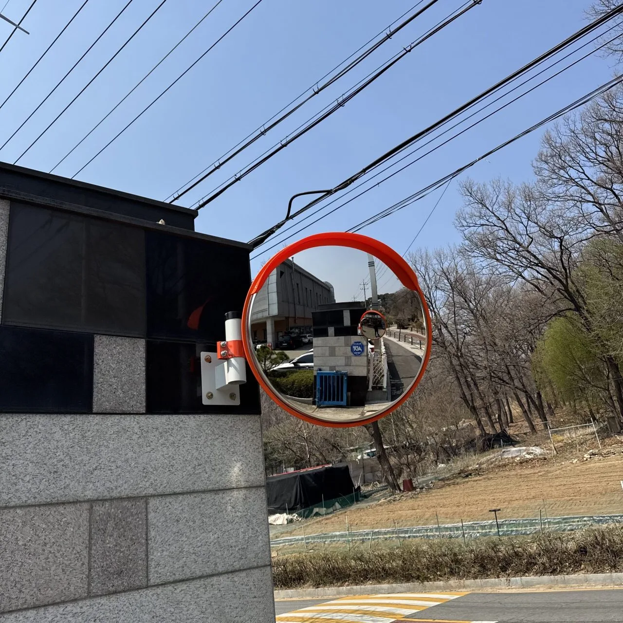 골목 반사경 신설 안성 공도 5