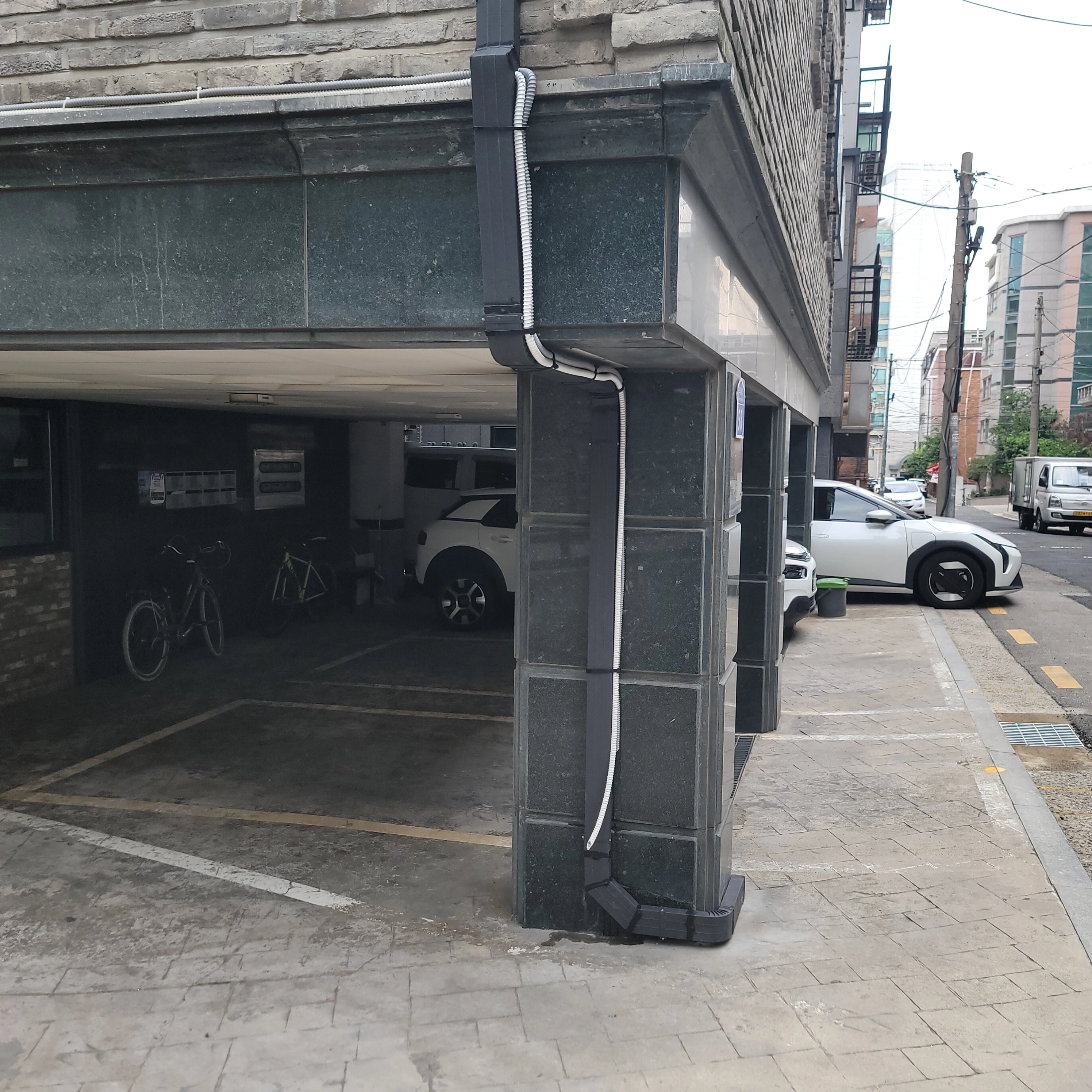서울 강동 처마 빗물받이 교체