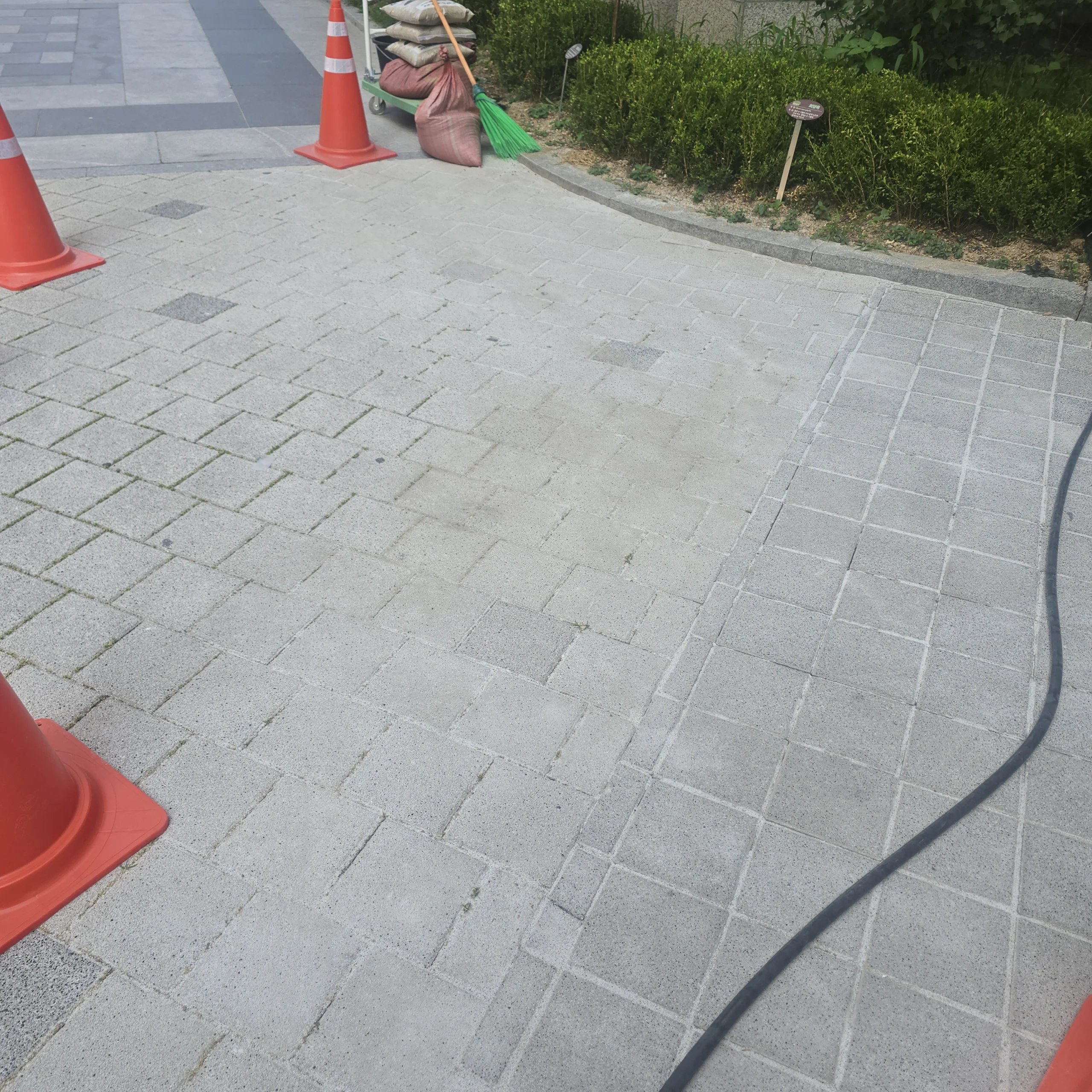 보도블럭 침하 보수 (시공중) · 경기 시흥
