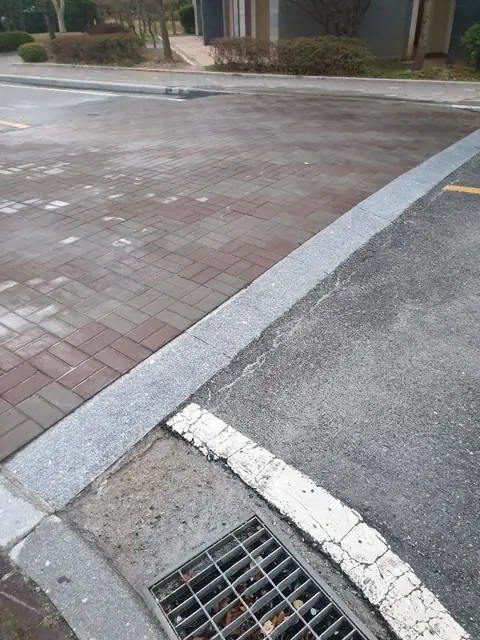 수원 주차장 진입부 블록 보강