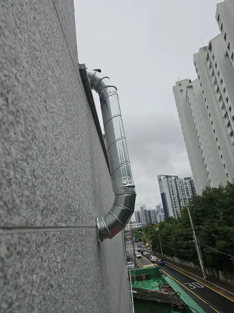 시로코팬 소음 개선 — 건물 외벽