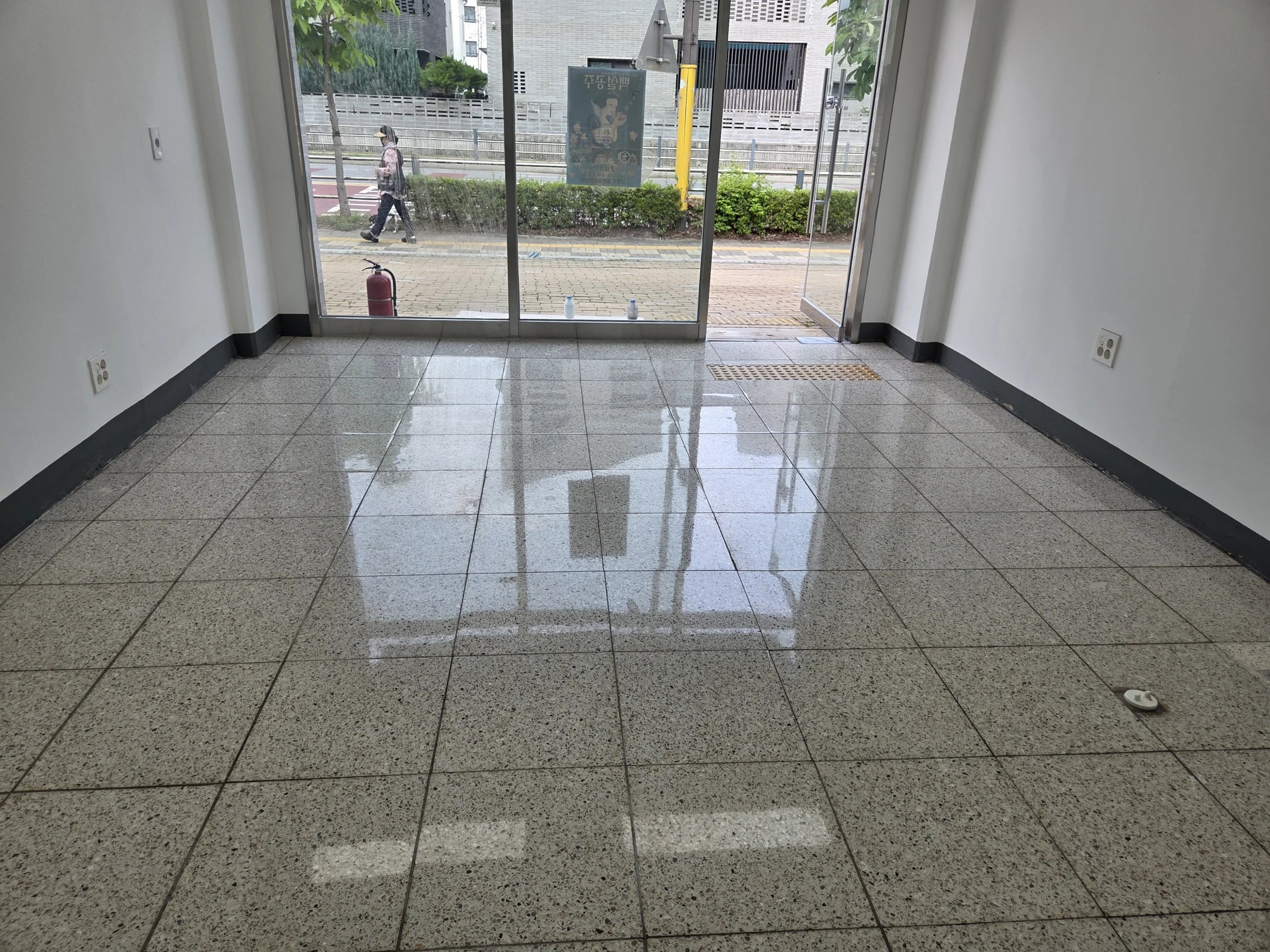 석재 바닥 시공 (완료) · 서울 영등포구