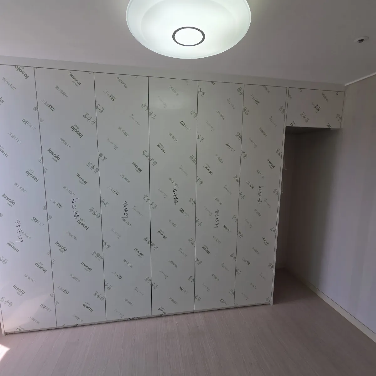 tile-photo thumbnail